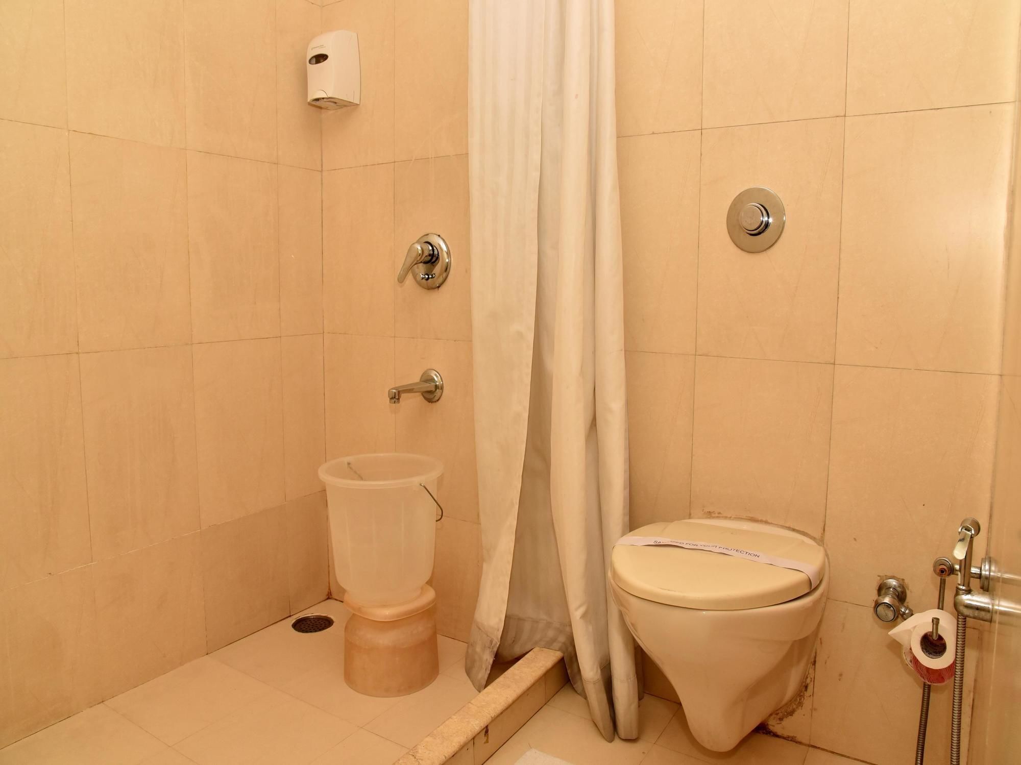Oyo Premium Sector 43 B 3* Chandigarh