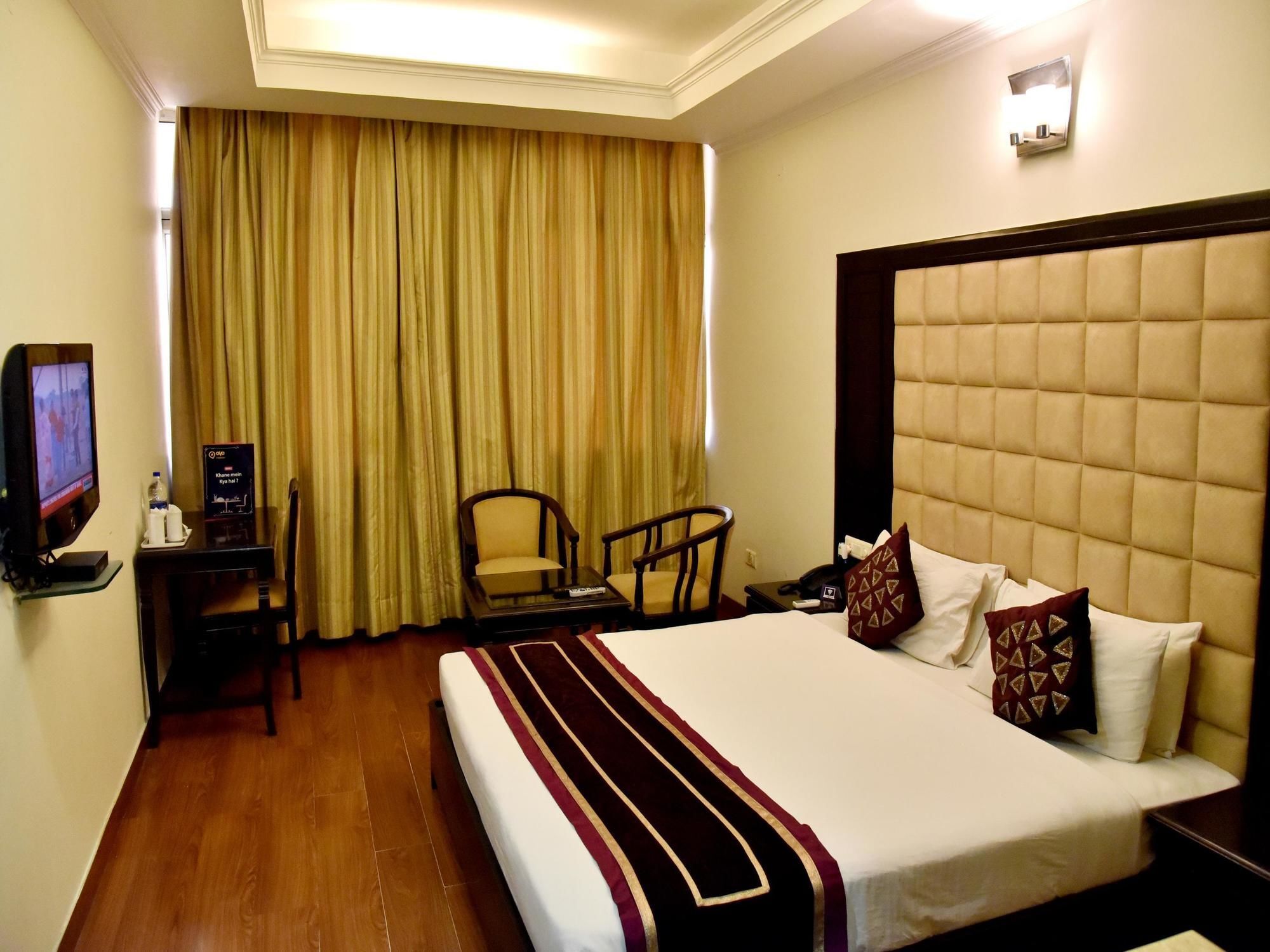 Hotel Oyo Premium Sector 43 B Chandigarh